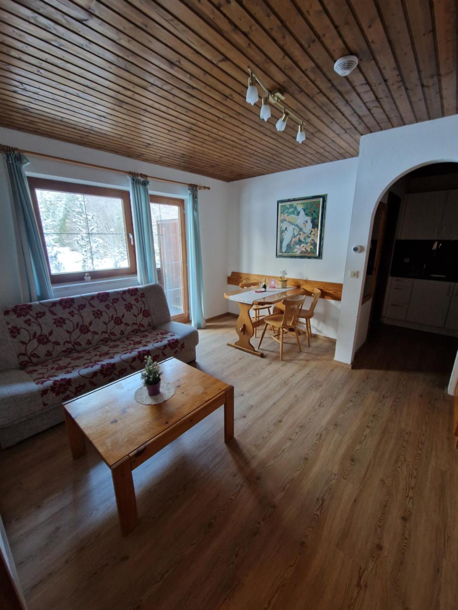 Bed and Breakfast Garni Baerenwirt Лойташ Екстер'єр фото